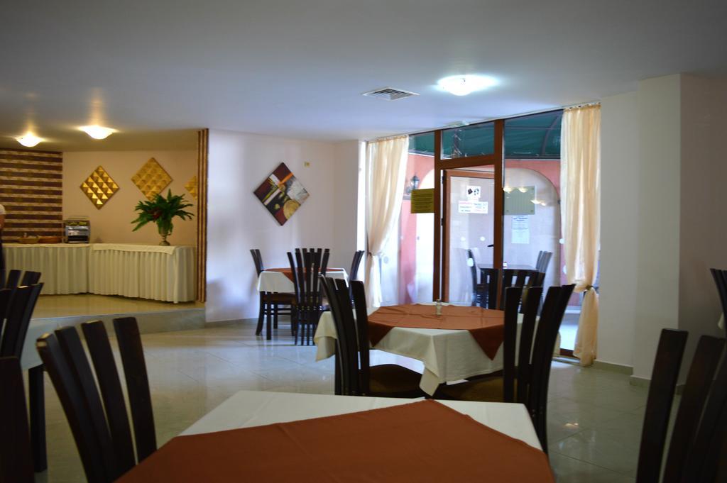 Готель South Beach - New Management And Free Beach Access 4*